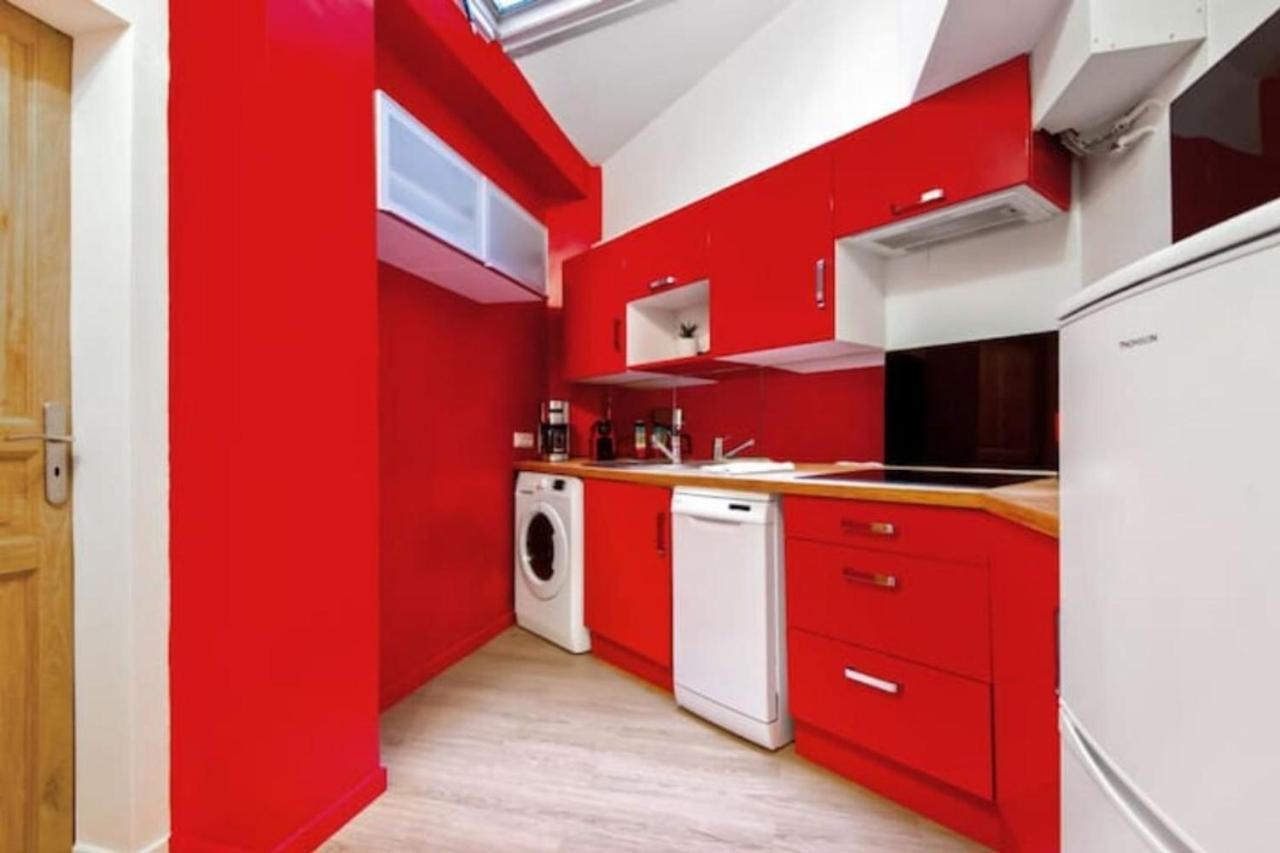 Cozy 2 Bedroom Apartment In Paris Bagian luar foto