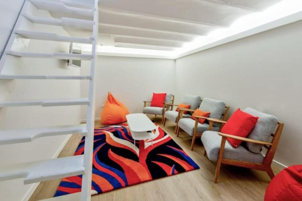 Cozy 2 Bedroom Apartment In Paris Bagian luar foto