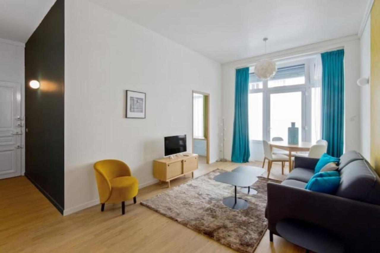Cozy 2 Bedroom Apartment In Paris Bagian luar foto
