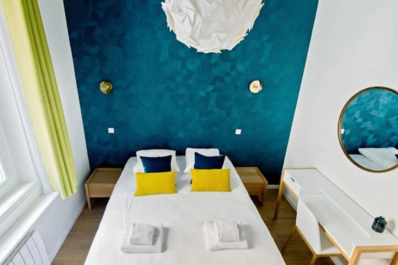 Cozy 2 Bedroom Apartment In Paris Bagian luar foto
